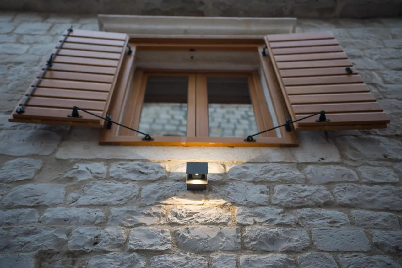 Limestone Heritage House Trogir 4*,  Croácia