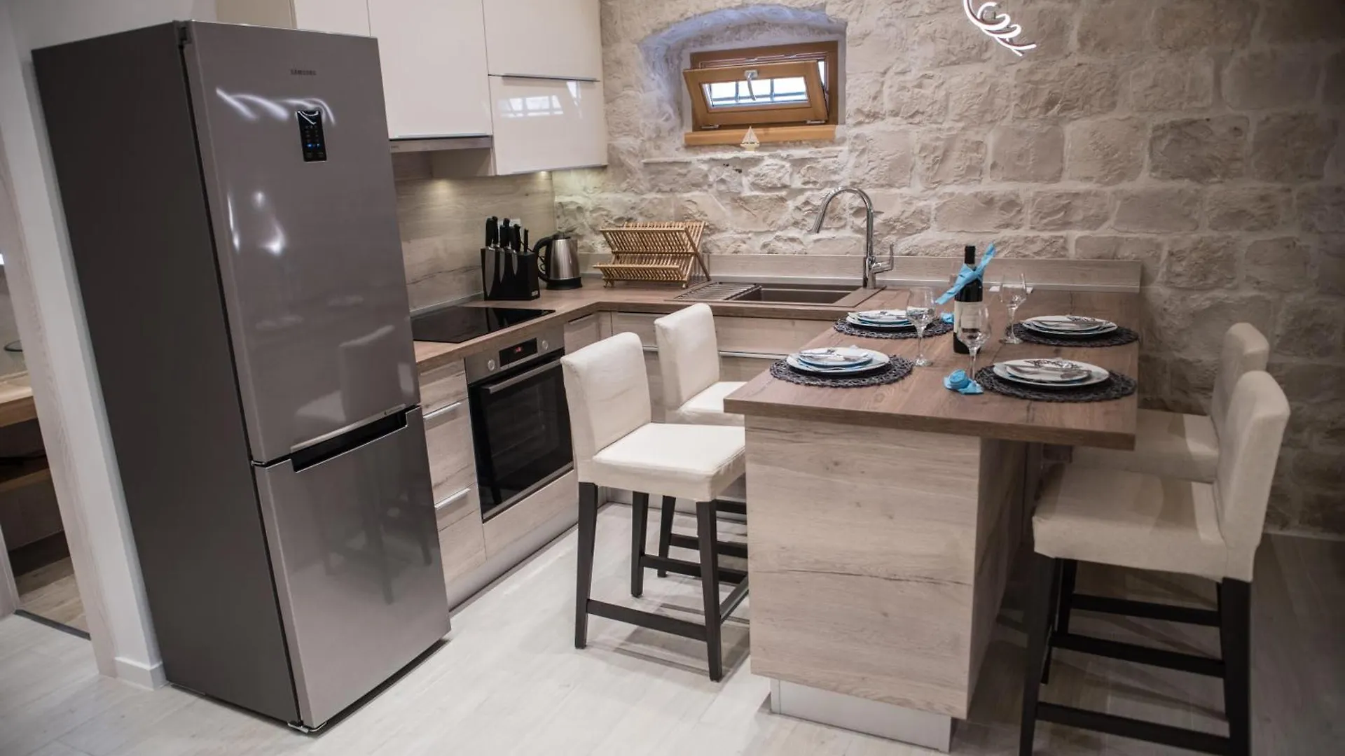 Limestone Heritage House Trogir Apart-hotel