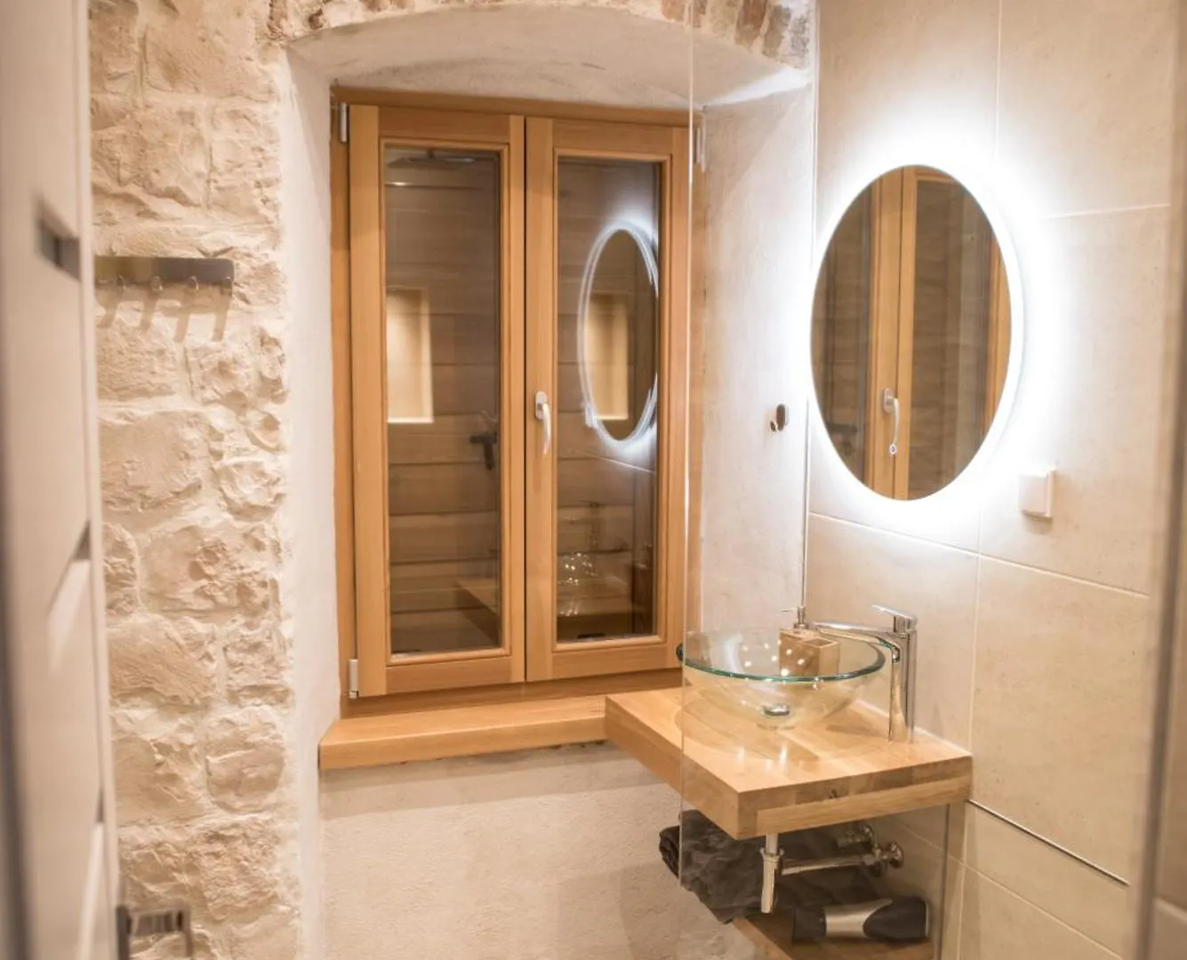 Limestone Heritage House Trogir 4*,