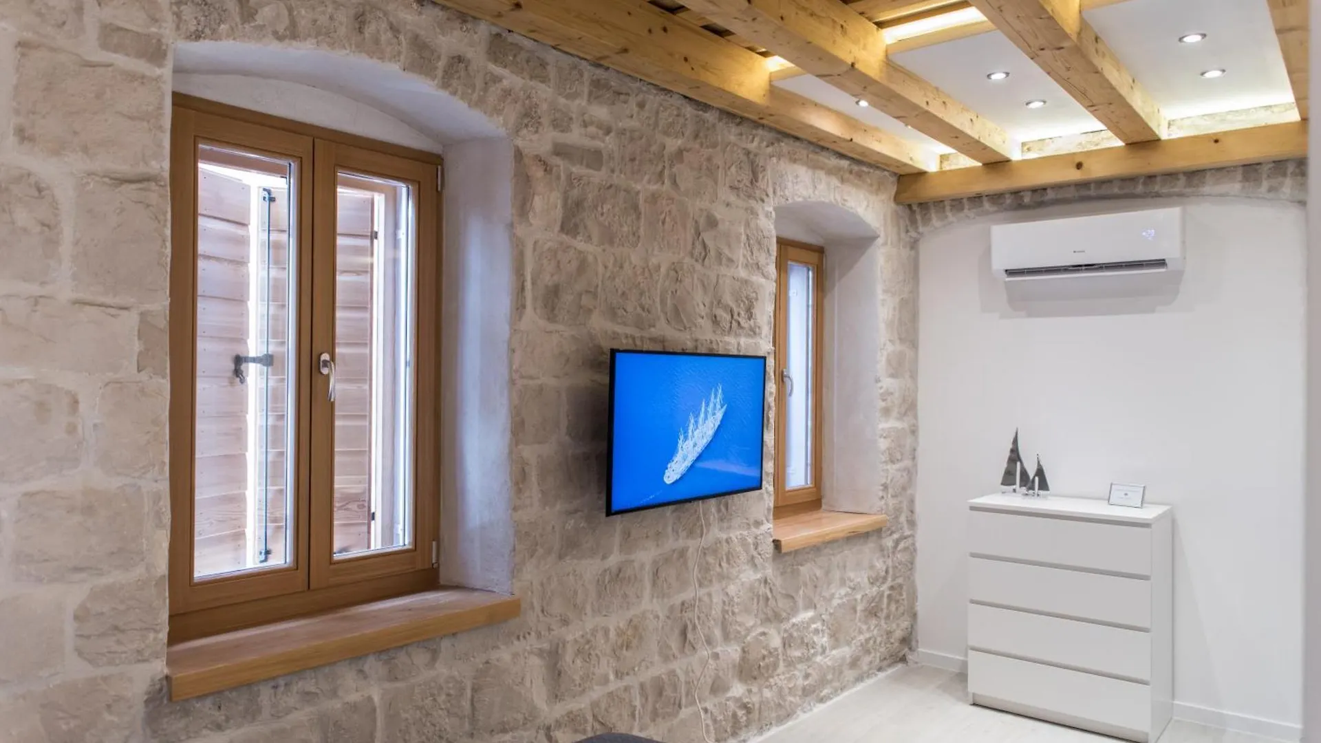 Limestone Heritage House Trogir Apart-hotel